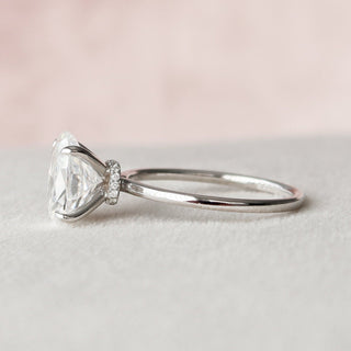 Exquisite 3.0ct oval hidden halo moissanite ring detail view of the band