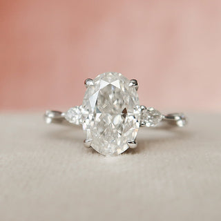 2.0CT Oval Cut Three Stones Diamond Moissanite Engagement Ring