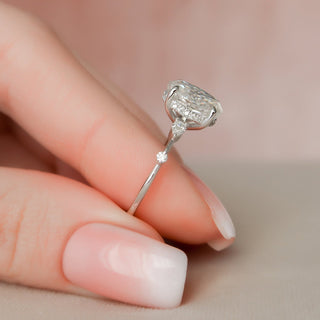 2.0CT Oval Cut Three Stones Diamond Moissanite Engagement Ring