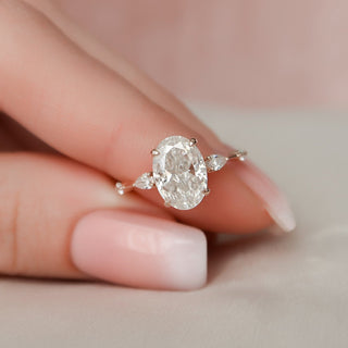 2.0CT Oval Cut Three Stones Diamond Moissanite Engagement Ring