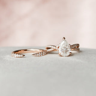 1.0CT Pear Cut Split Shank Diamond Moissanite Bridal Engagement Ring Set