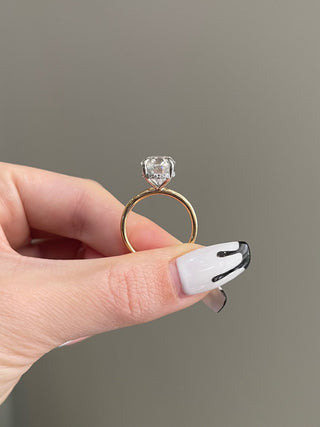 5.0ct Oval Cut Hidden Halo Solitaire Moissanite Diamond Engagament Ring
