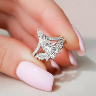 1.0CT Pear Cut Vintage Style Diamond Moissanite Bridal Engagement Ring Set