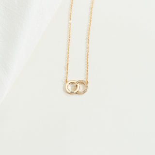 Round Cut Diamond Interlocking Circle Necklace for Her