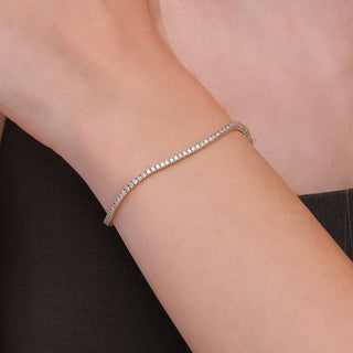 Round Brilliant Cut Sparkling Moissanite Tennis Bracelet side view