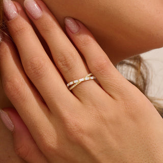 Round & Baguette Cut Diamond Double Cross Wedding Band for Women