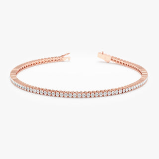 Round Brilliant Cut Sparkling Moissanite Tennis Bracelet detail view