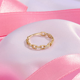 Link Chain Diamond Moissanite Wedding Band in 18K Gold