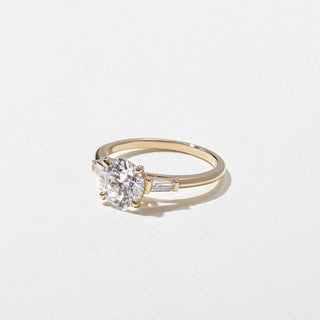 1.0ct Round Cut Three Stone Diamond Engagement Ring