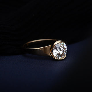 1.50ct Round Cut Diamond Bezel Cradled Band Engagement Ring