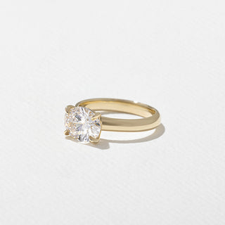 2.0ct East West Oval Moissanite Diamond Solitaire Engagement Ring With Curved Wedding Band
