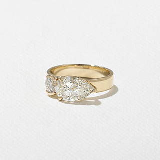 1.90ct Pear & Round Cut Diamond Unique Engagement Ring