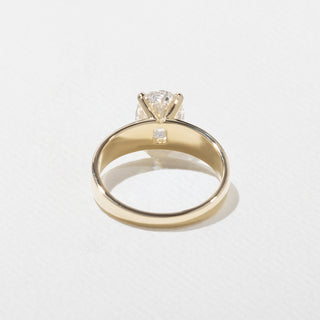 1.75ct Oval Moissanite Diamond Solitaire Engagement Ring With Matching Curved Band