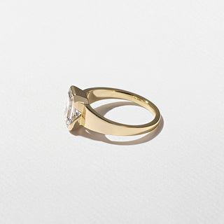 2.0ct Bezel Set Emerald Moissanite Solitaire Engagement Unique Diamond Rings With Matching Band