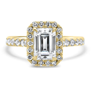 Radiant 1.0ct emerald halo moissanite ring close up of the setting