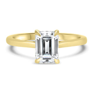 Stunning 1.0ct emerald solitaire moissanite ring front view