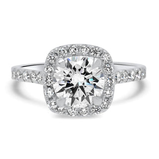 2.5 CT Round Cut Halo Sparkling Moissanite Engagement Ring close up