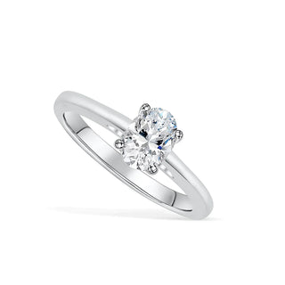 Gorgeous 1.33ct oval solitaire moissanite ring detail view of the band
