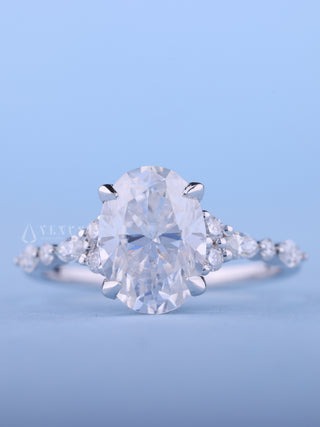 2.0CT Oval Moissanite Diamond Cluster Engagement Ring