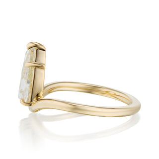 pear moissanite ring rose cut center detail