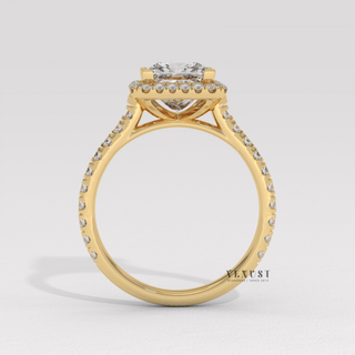 Sparkling Pave Princess Cut Moissanite Engagement Ring close-up of the centre stone