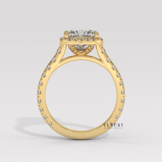 Elegant Pave Princess Cut Moissanite Engagement Ring close-up of the centre stone