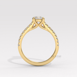 Round moissanite ring with refined side sparkle