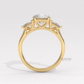 Rose gold round shape moissanite ring detail