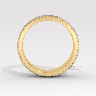thin emerald round cluster diamond band for women