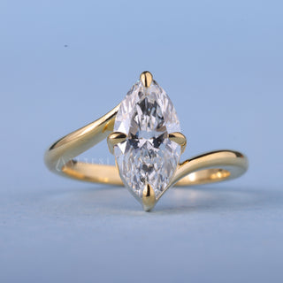 Stunning 1.0ct marquise moissanite ring front view