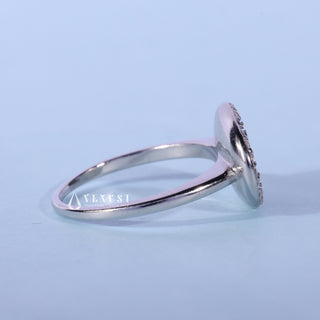 Side profile of 0.50CT Round Cut Moissanite Engagement Ring Solitaire