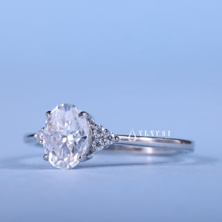 2.0 CT Oval Brilliant Cut Cluster Moissanite Engagement Ring side view