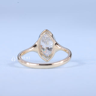 Exquisite 1.0ct marquise solitaire moissanite ring close up of the setting