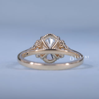 Sparkling 2.0ct oval cluster moissanite ring close up of the setting