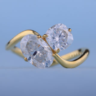 1.0CT Oval & 0.70CT Cushion Moissanite Diamond Toi Et Moi Engagement Ring