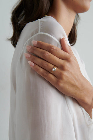 rose cut moissanite simple hand view